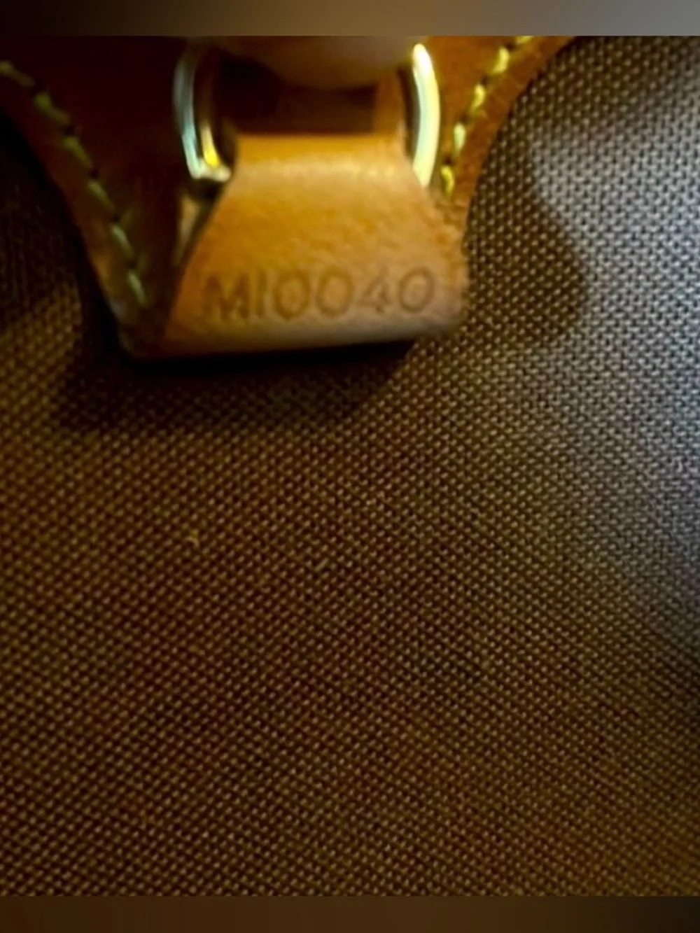 Louis Vuitton Ellipse PM M10040 Timeless design in good vintage condition.